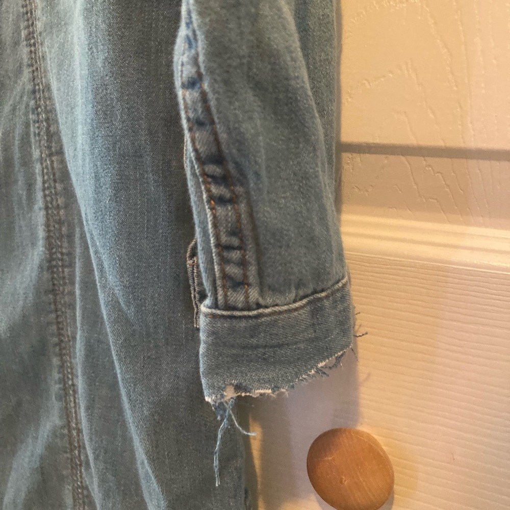 Women’s Gap Distressed Denim Dress Size XXS but fits like a Small - Picture 3 of 7